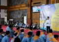 Sekda Depok Lepas Jemaah Calhaj Kloter 31 Menuju Embarkasi Bekasi